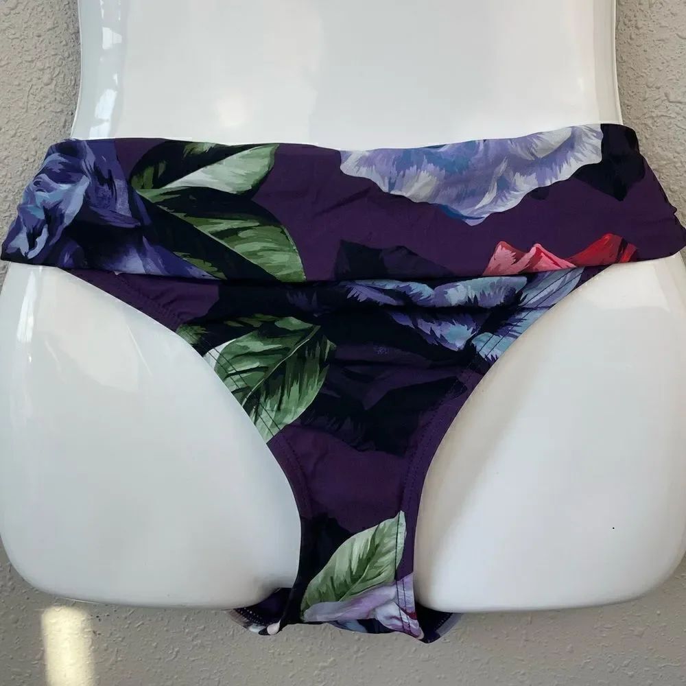 NWT La Blanca Floral Swim Top Sizes 10 or 14